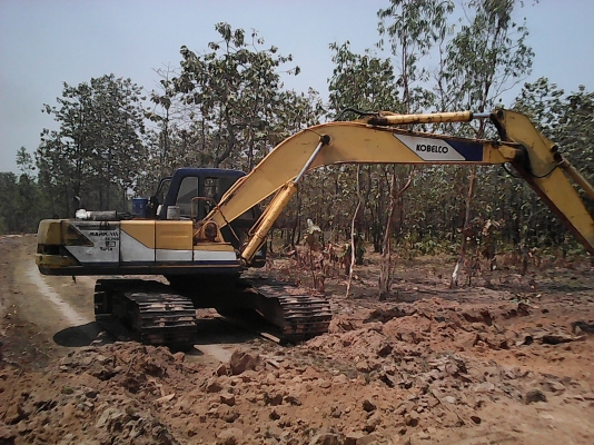 ขาย KOBELCO SK200-3 ดูสภาพรถต่อรองราคาใด้
