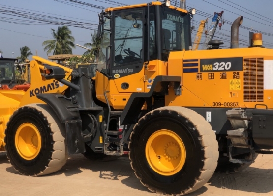 ขายรถตักล้อยาง KOMATSU WA320-7 ปี 2014 รถนอกนำเข้าเองจากญี่ปุ่น สภาพสวยพร้อมใช้ มีVDOการทำงานครับ