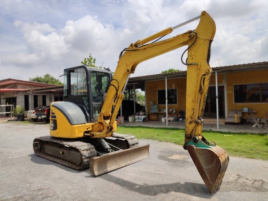มาใหม่ๆ KOMATSU PC 50MR-2 อามพิเศษ นำเข้าจากญี่ปุ่นโดยตรง ชั่วโมงทำงานน้อย พร้อมตู้เก๋งสวยๆ โทร.090-986-2521 อ๊อบ