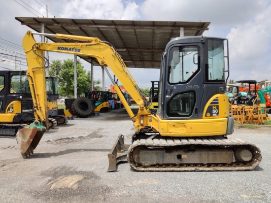 มาใหม่ๆ KOMATSU PC 50MR-2 อามพิเศษ นำเข้าจากญี่ปุ่นโดยตรง ชั่วโมงทำงานน้อย พร้อมตู้เก๋งสวยๆ โทร.090-986-2521 อ๊อบ