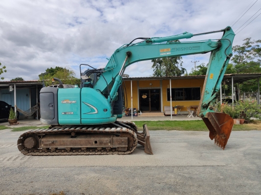 รถขุดรุ่นยอดนิยม KOBELCO SK135SR-2 YY-05 นำเข้าจากญี่ปุ่นโดยตรง โทร.090-986-2521 อ๊อบ