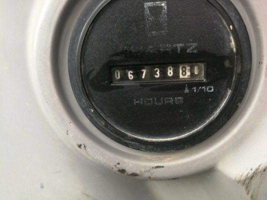 รถขุดรุ่นยอดนิยม KOBELCO SK135SR-2 YY-05 นำเข้าจากญี่ปุ่นโดยตรง โทร.090-986-2521 อ๊อบ