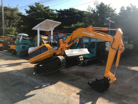komatsu Pc10-5สภาพดีเก่าญี่ปุ่น มีใบอินวอยไม่เคยใช้ในไทย