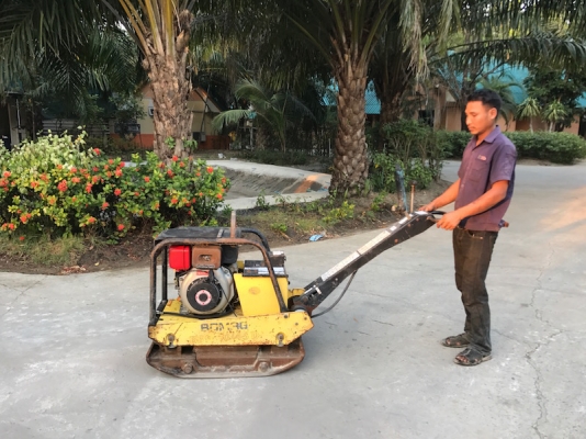 ขายรถบด ตบดินBOMAG ดีเซล สตาร์ทไฟฟ้า สภาพเดิมๆจากญี่ปุ่น 45,000เท่านั้น!!