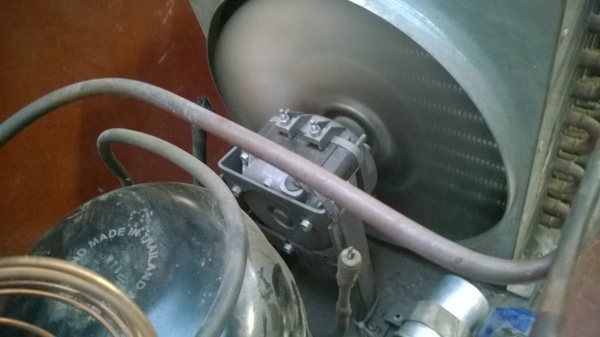 คอยล์ร้อนตู้แช่ขนาด1/2Hp.ไฟ2สาย มี2ชุด (เหลือ1ชุด)