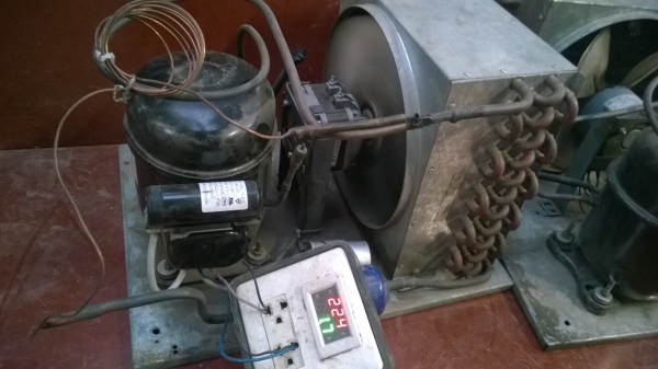 คอยล์ร้อนตู้แช่ขนาด1/2Hp.ไฟ2สาย มี2ชุด (เหลือ1ชุด)