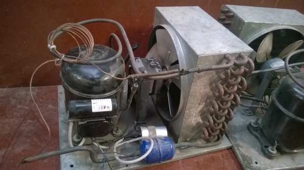 คอยล์ร้อนตู้แช่ขนาด1/2Hp.ไฟ2สาย มี2ชุด (เหลือ1ชุด)