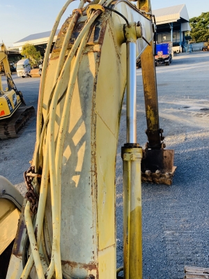 SK200-3 โกเบมาคทีราคาเบาๆพี่ 380,000 บาท ไฟฟ้าตัด เครื่อง+ปั๊มดี เอวขยับ เฟรมสวย ดูรถที่ปทุมธานี้นี่เอง 081-989-1989 หรั่งครับ