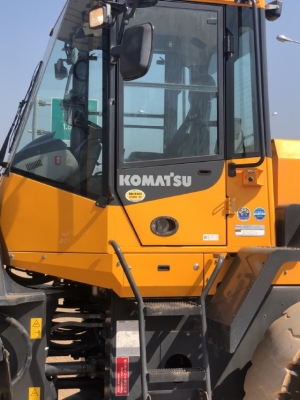 ขายรถตักล้อยาง KOMATSU WA320-7 ปี 2014 รถนอกนำเข้าเองจากญี่ปุ่น สภาพสวยพร้อมใช้ มีVDOการทำงานครับ
