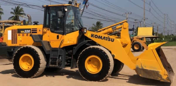 ขายรถตักล้อยาง KOMATSU WA320-7 ปี 2014 รถนอกนำเข้าเองจากญี่ปุ่น สภาพสวยพร้อมใช้ มีVDOการทำงานครับ