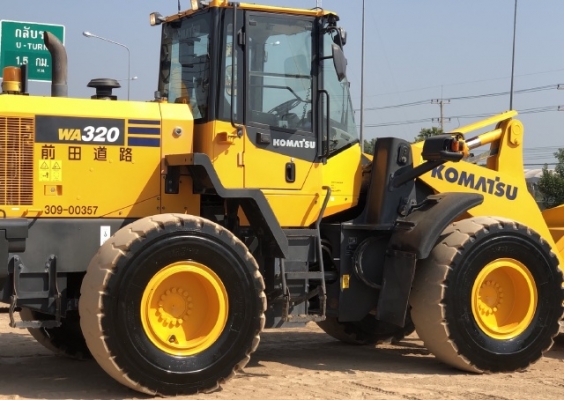 ขายรถตักล้อยาง KOMATSU WA320-7 ปี 2014 รถนอกนำเข้าเองจากญี่ปุ่น สภาพสวยพร้อมใช้ มีVDOการทำงานครับ