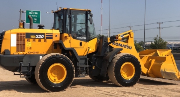 ขายรถตักล้อยาง KOMATSU WA320-7 ปี 2014 รถนอกนำเข้าเองจากญี่ปุ่น สภาพสวยพร้อมใช้ มีVDOการทำงานครับ
