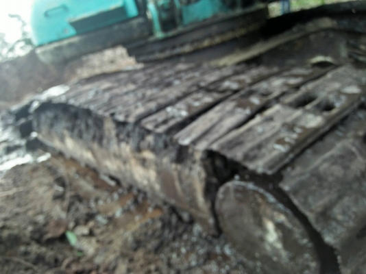 KOBELCO SK200-V ไฟฟ้าครบไม่มีเล่มทะเบียนราคา 650,000 KOBELCO SK200-V ไฟฟ้าครบไม่มีเล่มทะเบียนราคา 650,000