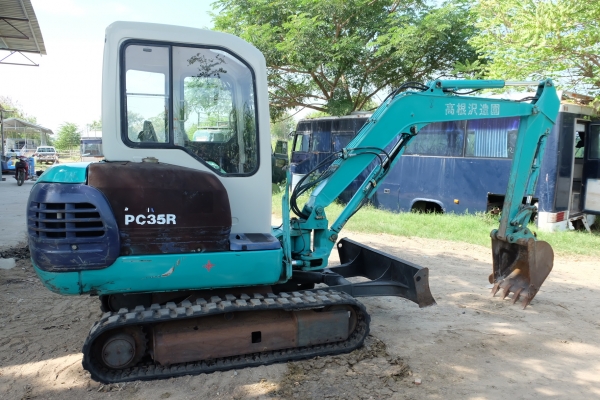 Komatsu pc35r-8 นำเข้าญี่ปุ่น ไม่เคย 086-1602189 เอกสารครบ