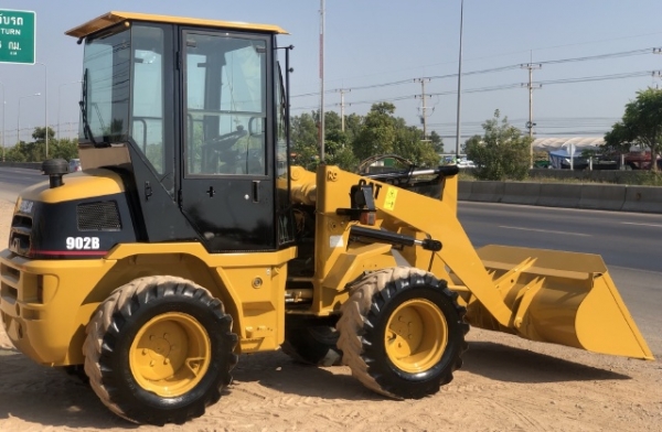 ขายรถตักล้อยาง CAT 902B (เทียบเท่า WA40) นำเข้าเองจากญี่ปุ่น สภาพสวยพร้อมใช้ มีVDOการทำงานครับ