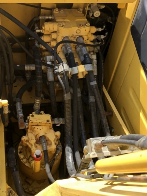 ขายรถขุด KOMATSU PC120-8 นำเข้าเองจากญี่ปุ่น สภาพสวยพร้อมใช้ มีVDOการทำงานครับ ขายรถขุด KOMATSU PC120-8 นำเข้าเองจากญี่ปุ่น สภาพสวยพร้อมใช้ มีVDOการทำงานครับ