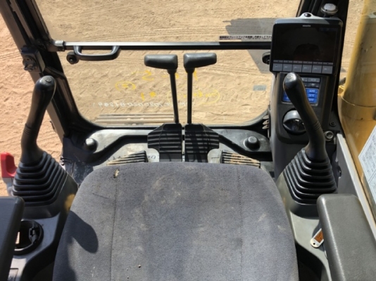 ขายรถขุด KOMATSU PC120-8 นำเข้าเองจากญี่ปุ่น สภาพสวยพร้อมใช้ มีVDOการทำงานครับ ขายรถขุด KOMATSU PC120-8 นำเข้าเองจากญี่ปุ่น สภาพสวยพร้อมใช้ มีVDOการทำงานครับ