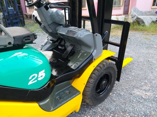 ขายรถยก KOMATSU FD25-16 เครื่องดีเซล 4D94E เสาสูง 4 เมตร ยกได้ 2.5 ตัน เกียร์ออโต้  รถนอกนำเข้า ติดต่อ 063-5628992 ID line: vorakrit1970