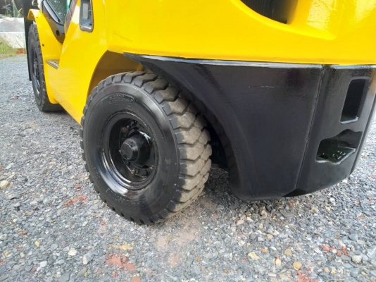 ขายรถยก KOMATSU FD25-16 เครื่องดีเซล 4D94E เสาสูง 4 เมตร ยกได้ 2.5 ตัน เกียร์ออโต้  รถนอกนำเข้า ติดต่อ 063-5628992 ID line: vorakrit1970