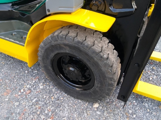 ขายรถยก KOMATSU FD25-16 เครื่องดีเซล 4D94E เสาสูง 4 เมตร ยกได้ 2.5 ตัน เกียร์ออโต้  รถนอกนำเข้า ติดต่อ 063-5628992 ID line: vorakrit1970