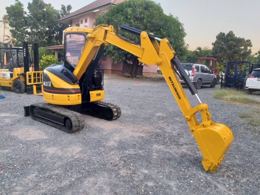 ขายรถแมคโค MITSUBISHI MM30SR แทรคยาง คอนโทรลสั้น บูมออฟเซ็ต ติอต่อ 063-5628992