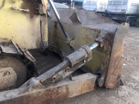 ขาย 590,000 KOMATSU D 65 E -12 เล่มทะเบียน เครื่องดี เกียร์แรง ปั้มยกดี ช่วงล่างแน่น  รถพร้อมใช้งาน เอกสารพร้อมโอน รถอยู่ ยะโสธร 090-772-3710 090-772-3708