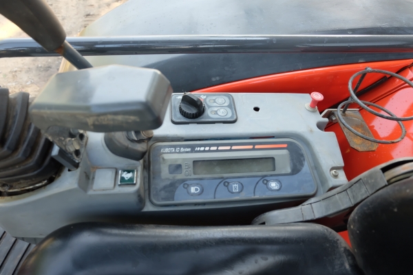 ไหม่กว่านี่ก็ป้ายแดงแล้ว kubota kx91-3s2 ใช้งาน2,9xx ชั่วโมง โทร 086-1602189