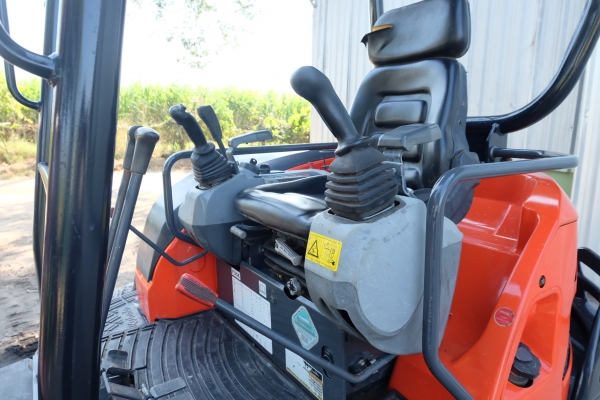 ไหม่กว่านี่ก็ป้ายแดงแล้ว kubota kx91-3s2 ใช้งาน2,9xx ชั่วโมง โทร 086-1602189