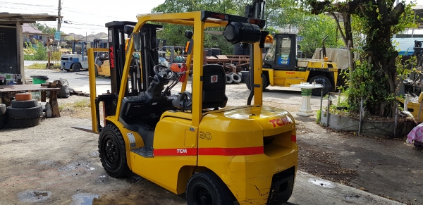 ขายรถยกโฟล์คลิฟท์ TCM ขนาด 3 ตัน เสาสูง 4.35 เมตร เสาเข้าตู้ ติดตั้งอุปกรณ์พิเศษไซด์ชิฟ (รถญี่ปุ่น )