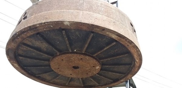 แม่เหล็กดูดวัสดุรีไซเคิล ในโรงงาน ยี่ห้อ Mitsubishi Seiko มือ2จากญี่ปุ่น