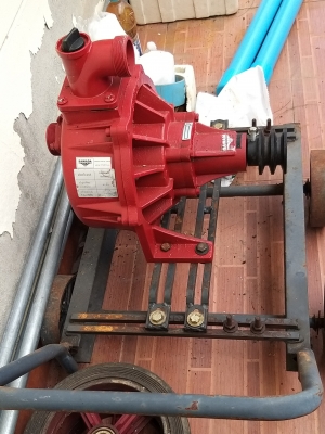 ขายปั้มน้ำเพลาลอย สภาพ 95\% พร้อมรถเข็น 6,900 บ. ติดต่อ 0840560785