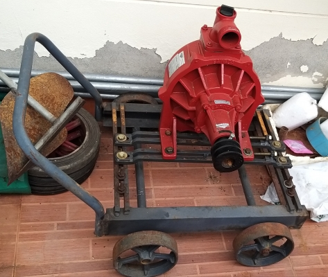 ขายปั้มน้ำเพลาลอย สภาพ 95\% พร้อมรถเข็น 6,900 บ. ติดต่อ 0840560785