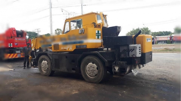 ขายเครน 8ตัน M1สภาพพร้อมใช้+เล่มทะเบียน โทร 096-9426519 081-3479292 ขายเครน 8ตัน M1สภาพพร้อมใช้+เล่มทะเบียน โทร 096-9426519 081-3479292