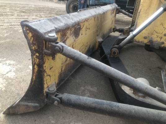 ขาย 590,000 KOMATSU D 60 A -8 เล่มทะเบียน เครื่องดี เกียร์ตัดแรง ปั้มยกดี ช่วงล่างแน่น  รถพร้อมใช้งาน เอกสารพร้อมโอน รถอยู่ ยโสธร 090-772-3710 090-772-3708