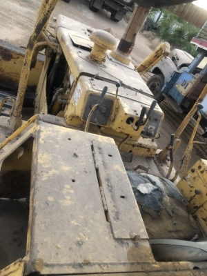 ขาย 590,000 KOMATSU D 60 A -8 เล่มทะเบียน เครื่องดี เกียร์ตัดแรง ปั้มยกดี ช่วงล่างแน่น  รถพร้อมใช้งาน เอกสารพร้อมโอน รถอยู่ ยโสธร 090-772-3710 090-772-3708