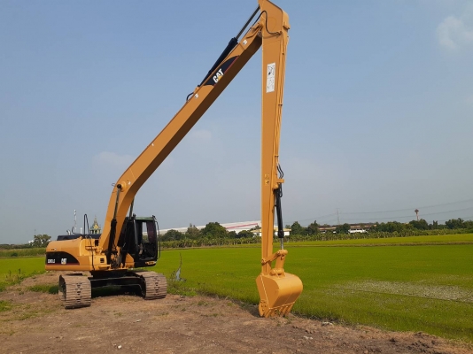 320C. บูมยาว18เมตร เล่มทะเบียน ราคา1.75ล้าน สวยพร้อมใช้งาน  ที่ปทุมนี้นี่เอง 081-989-1989หรั่งครับ