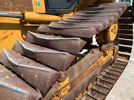 CAT D6M Very nice bulldozer from JAPAN CAT D6M Very nice bulldozer from JAPAN