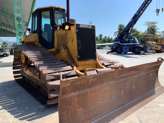 CAT D6M Very nice bulldozer from JAPAN CAT D6M Very nice bulldozer from JAPAN