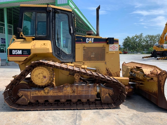 CAT D5M-XL Very nice machine from JAPAN รถสวย ราคาถูกครับ CAT D5M-XL Very nice machine from JAPAN รถสวย ราคาถูกครับ