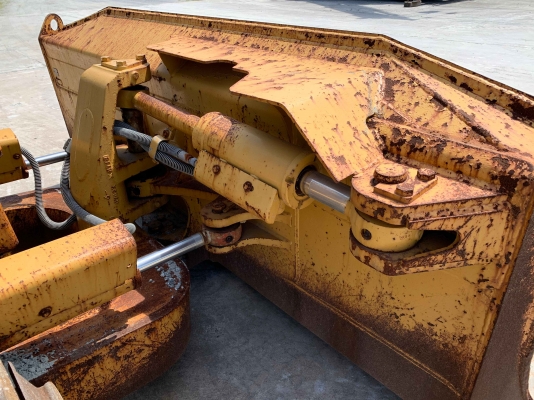 CAT D5M-XL Very nice machine from JAPAN รถสวย ราคาถูกครับ CAT D5M-XL Very nice machine from JAPAN รถสวย ราคาถูกครับ