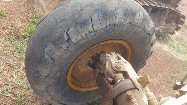 ขาย รถเกรด CAT 12F เครื่อง 68J ฝาบาง เกียร์ตัด แปลงระบบไฮดรอริคใหม่ทั้งคัน รถใช้งานได้ ขาดยาง 1 เส้น ราคาต่อรองได้ครับ