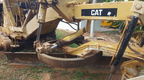 ขาย รถเกรด CAT 12F เครื่อง 68J ฝาบาง เกียร์ตัด แปลงระบบไฮดรอริคใหม่ทั้งคัน รถใช้งานได้ ขาดยาง 1 เส้น ราคาต่อรองได้ครับ