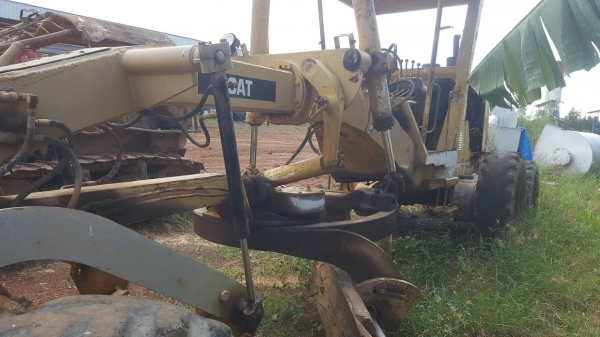 ขาย รถเกรด CAT 12F เครื่อง 68J ฝาบาง เกียร์ตัด แปลงระบบไฮดรอริคใหม่ทั้งคัน รถใช้งานได้ ขาดยาง 1 เส้น ราคาต่อรองได้ครับ