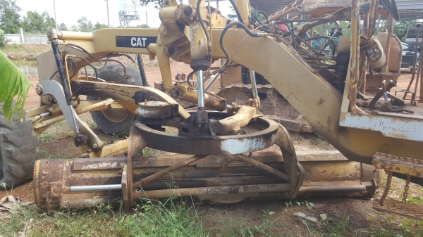 ขาย รถเกรด CAT 12F เครื่อง 68J ฝาบาง เกียร์ตัด แปลงระบบไฮดรอริคใหม่ทั้งคัน รถใช้งานได้ ขาดยาง 1 เส้น ราคาต่อรองได้ครับ