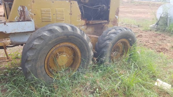 ขาย รถเกรด CAT 12F เครื่อง 68J ฝาบาง เกียร์ตัด แปลงระบบไฮดรอริคใหม่ทั้งคัน รถใช้งานได้ ขาดยาง 1 เส้น ราคาต่อรองได้ครับ