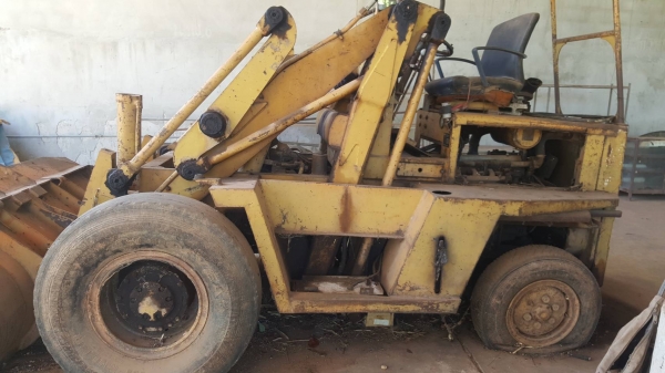 ขาย รถตัก TCM SD23 เกียร์ทอค รถจอดไว้ไม่ค่อยใช้งาน เครื่องมีไอหน่อย ราคาต่อรองได้ครับ