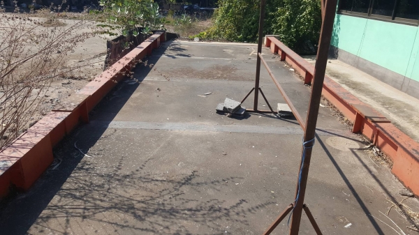 ขาย ตราชั่ง ขนาด 50 ตัน ยาว 8 เมตร กว้าง 3.40 เมตร พื้นปูน อุปกรณ์ครบ ราคาต่อรองได้