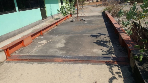 ขาย ตราชั่ง ขนาด 50 ตัน ยาว 8 เมตร กว้าง 3.40 เมตร พื้นปูน อุปกรณ์ครบ ราคาต่อรองได้