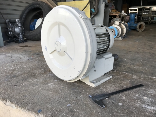 ขายริงโบลเวอร์ดูด-เป่าอากาศ Hitachi 2HP. 380V ขนาดท่อ 1.5นิ้ว สภาพสวย หมุนนิ่ม ดูดแรง พร้อมใช้งาน