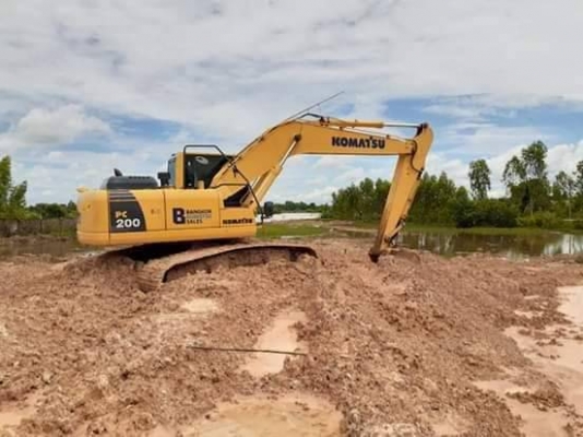 ขายด่วน KOMATSU PC200-8 MO กล้องหลัง รถ52&times;&times; กว่าชั่วโมง รถสวยจัด เอกสารเล่มทะเบียน สนใจสอบถาม 093 0764943  K ตั้ม